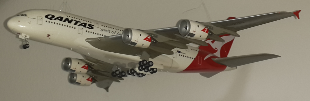 Der Airbus A380 von Revell im Mastab 1:144 in der Version fr Qantas.