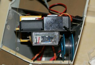 Blick auf die Technikplatte wie diese vom Bug anzusehen wäre